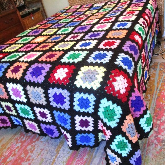 Huge Granny Squares Hand Crochet Afghan Bedspread Blanket Wool - Picture 3 of 12